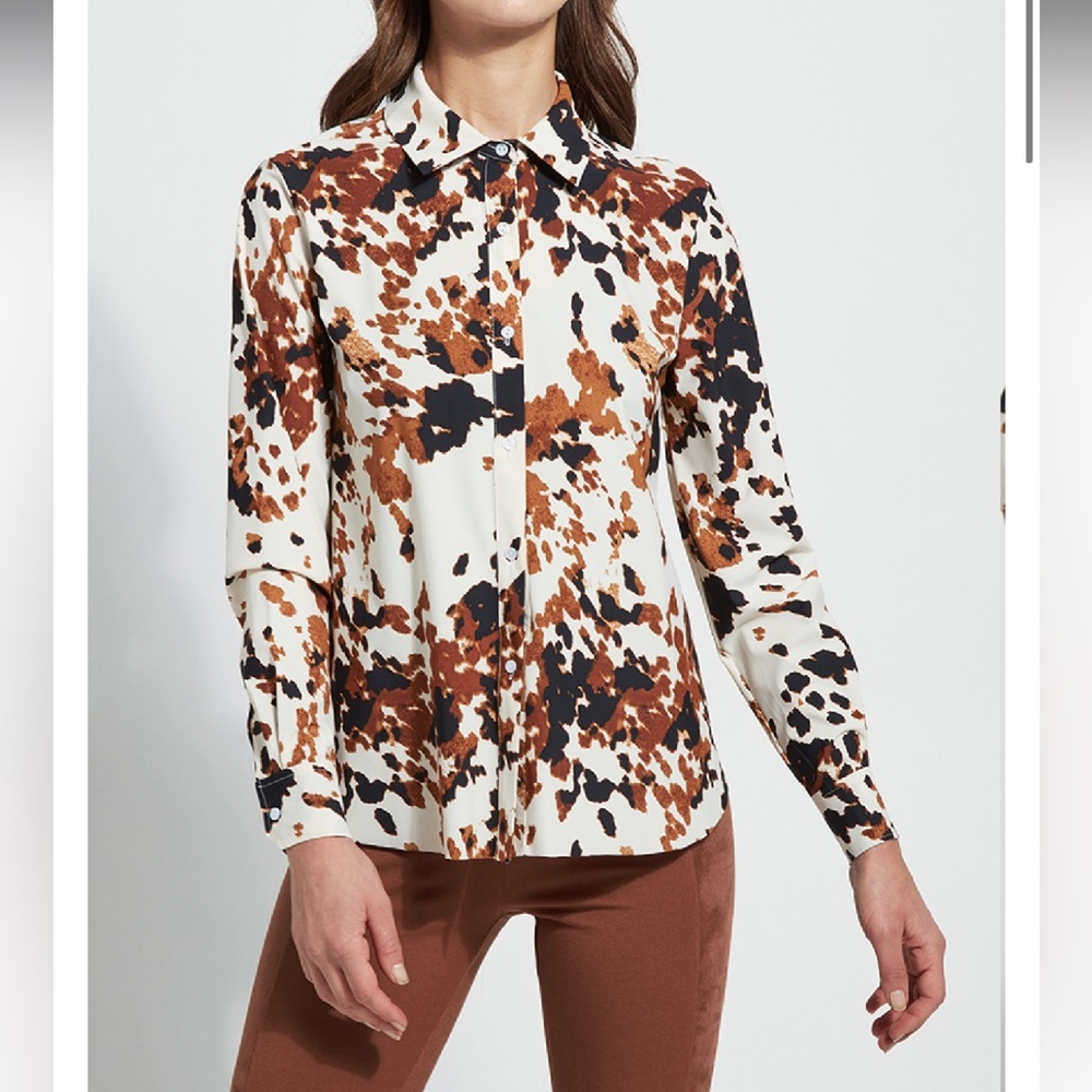 Lysse Connie Slim Printed Button Down Shirt in Cowhide size small